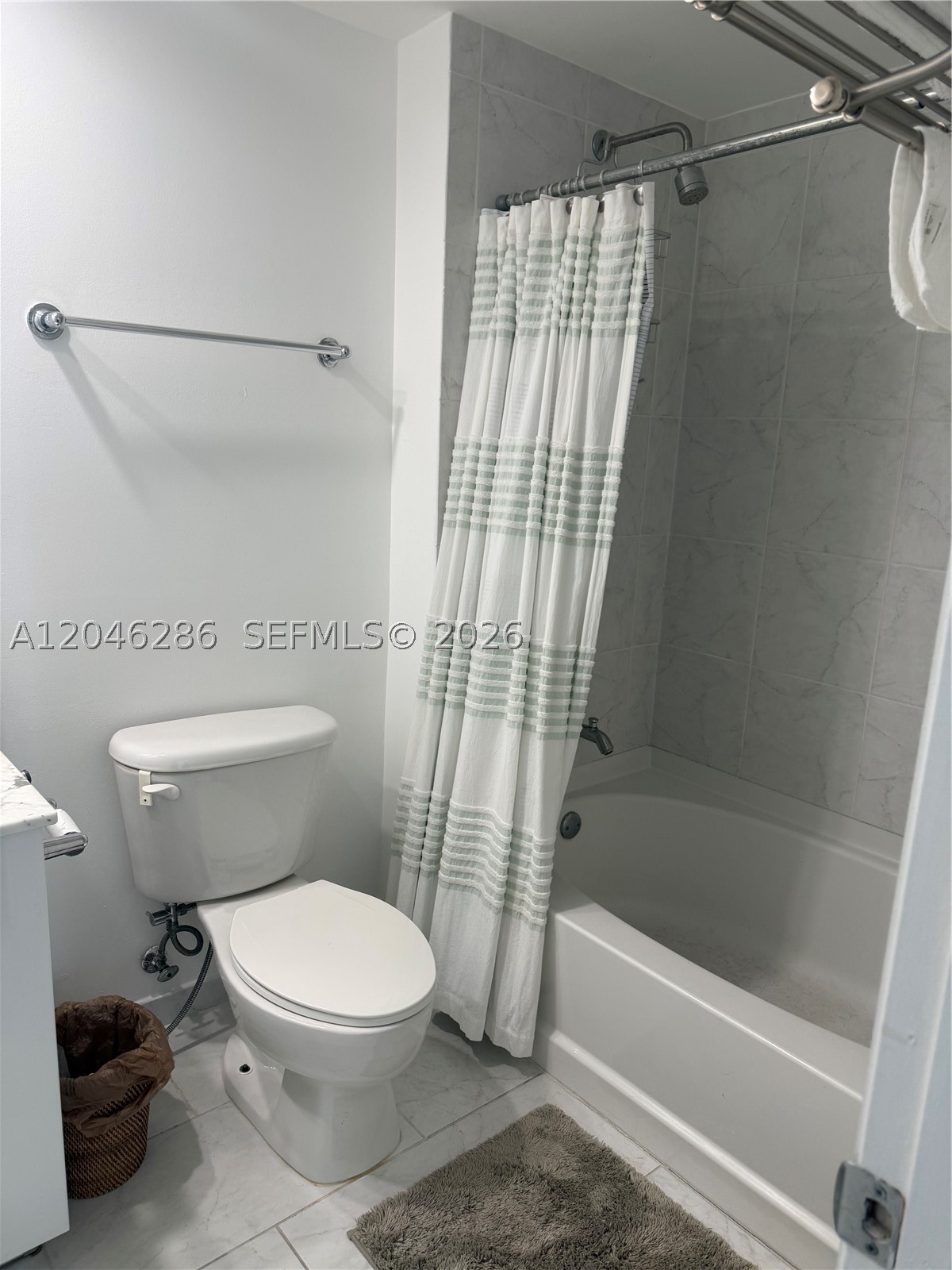 950 Brickell Bay Dr #2907, Miami FL 33131