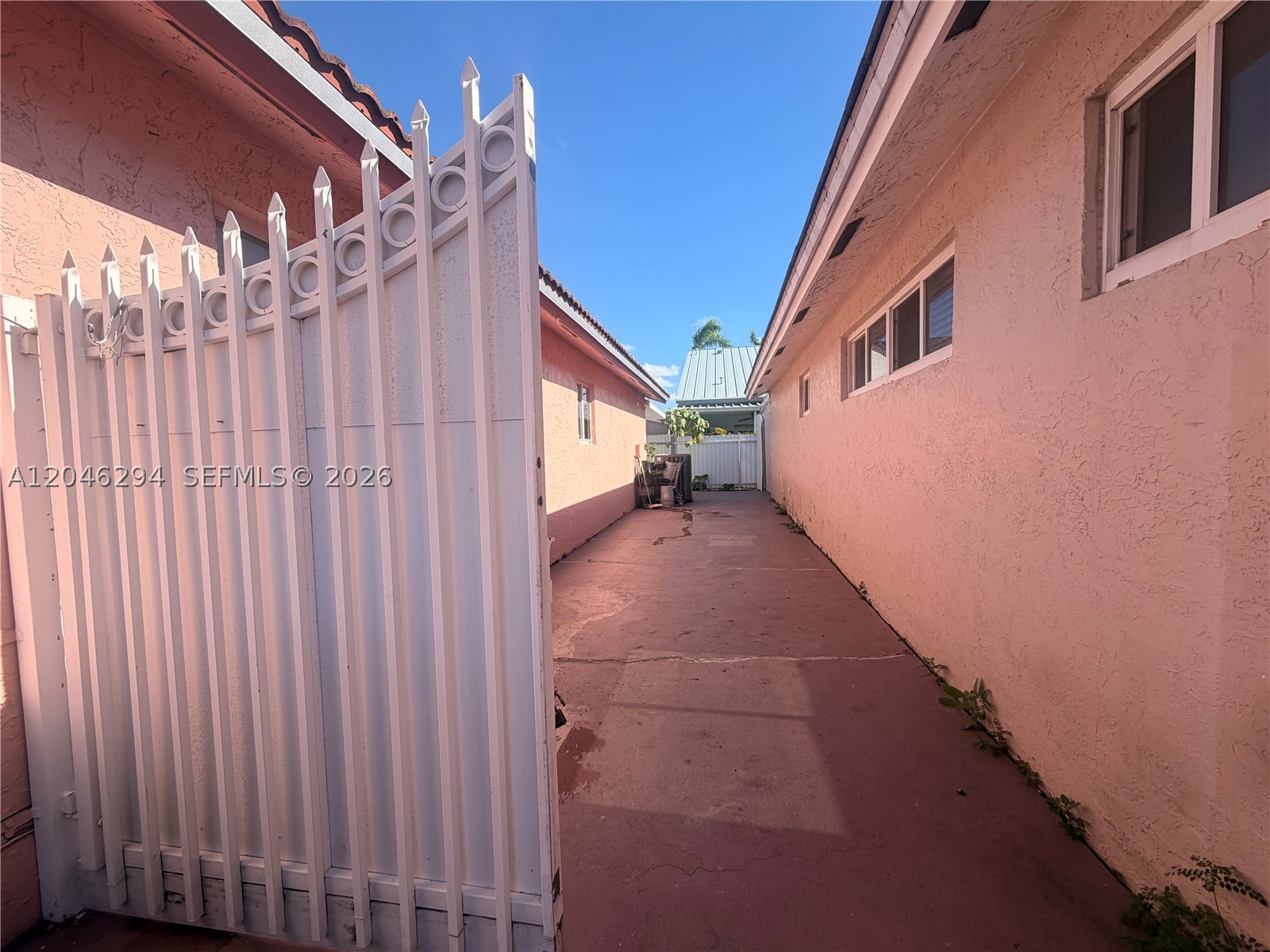 8814 NW 109th Ter, Hialeah Gardens FL 33018