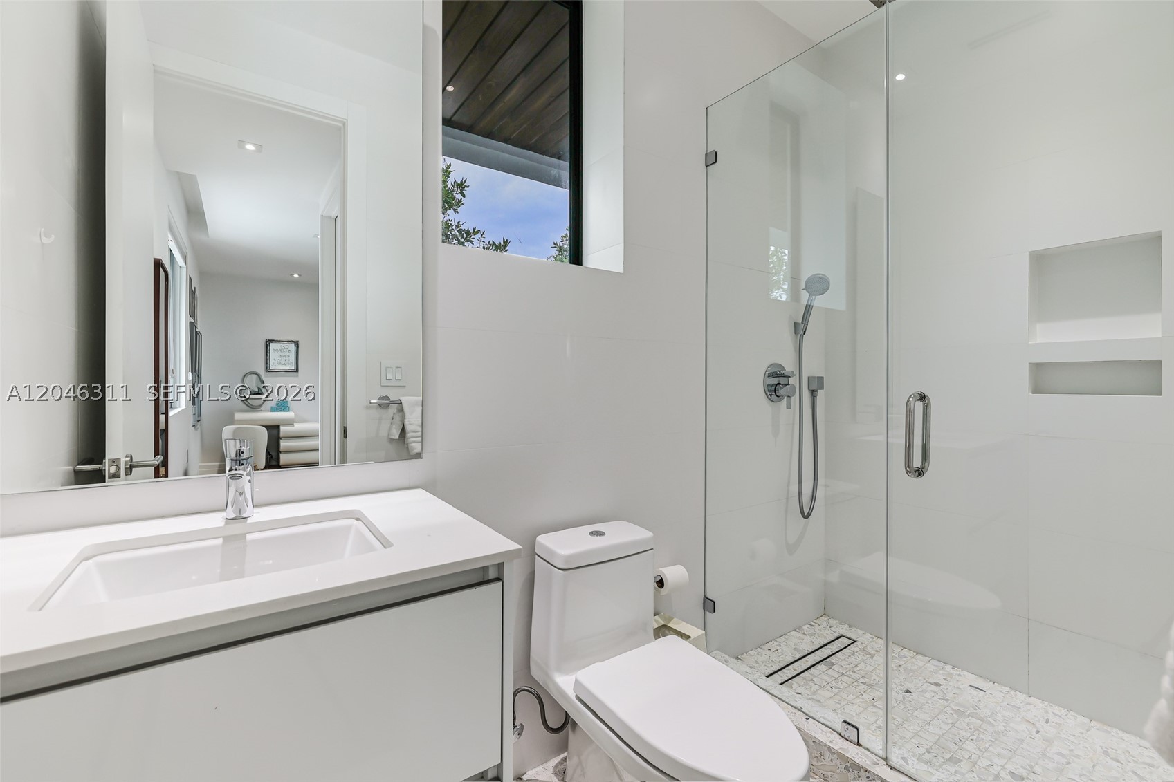 445 Ridgewood Rd, Key Biscayne FL 33149