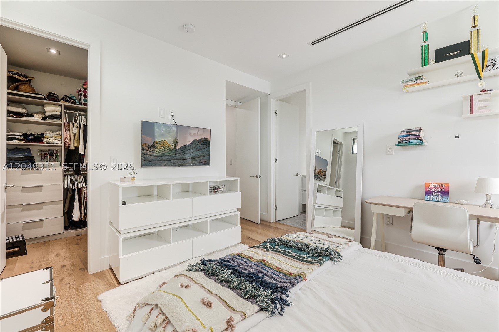 445 Ridgewood Rd, Key Biscayne FL 33149