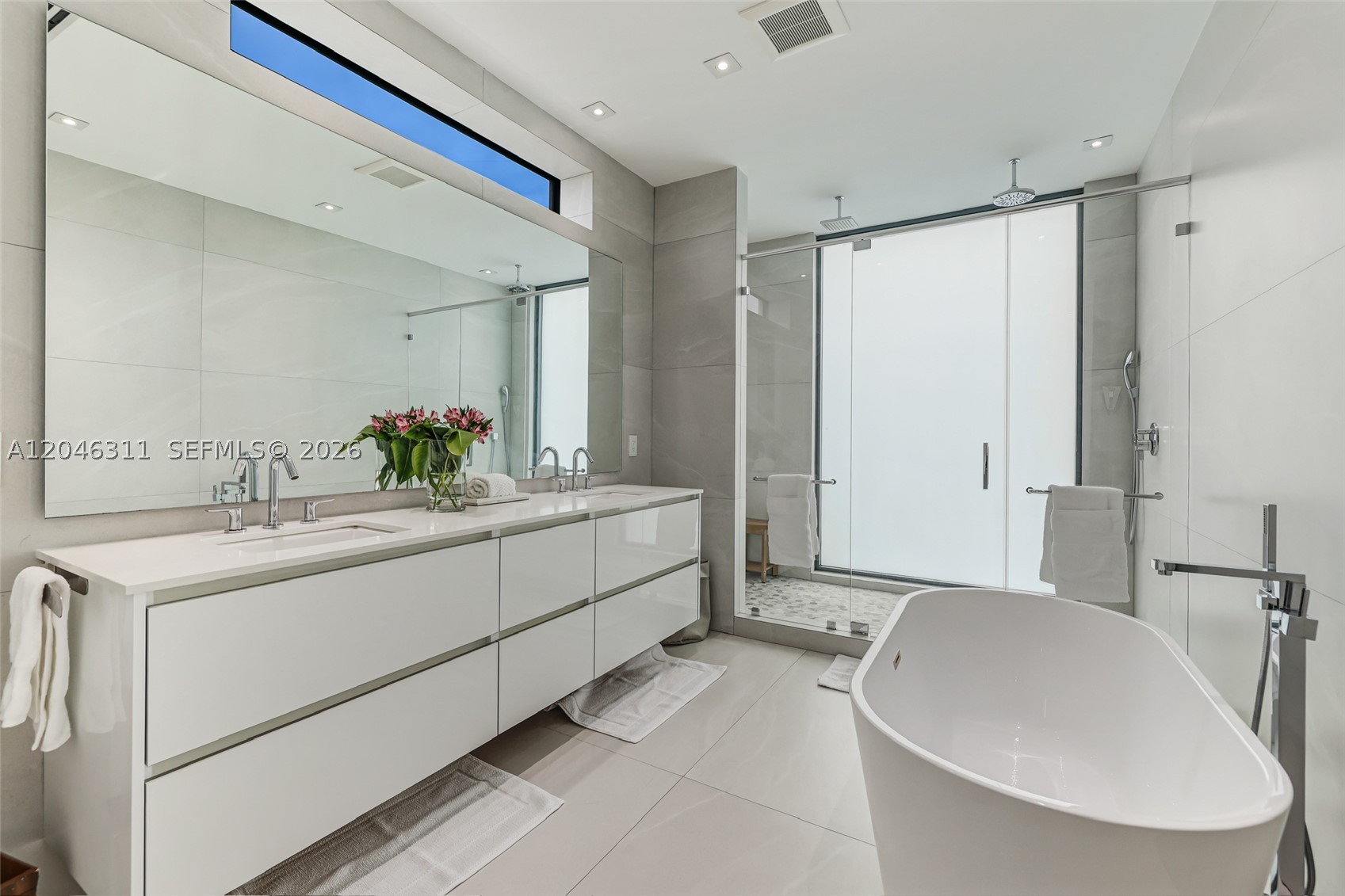 445 Ridgewood Rd, Key Biscayne FL 33149