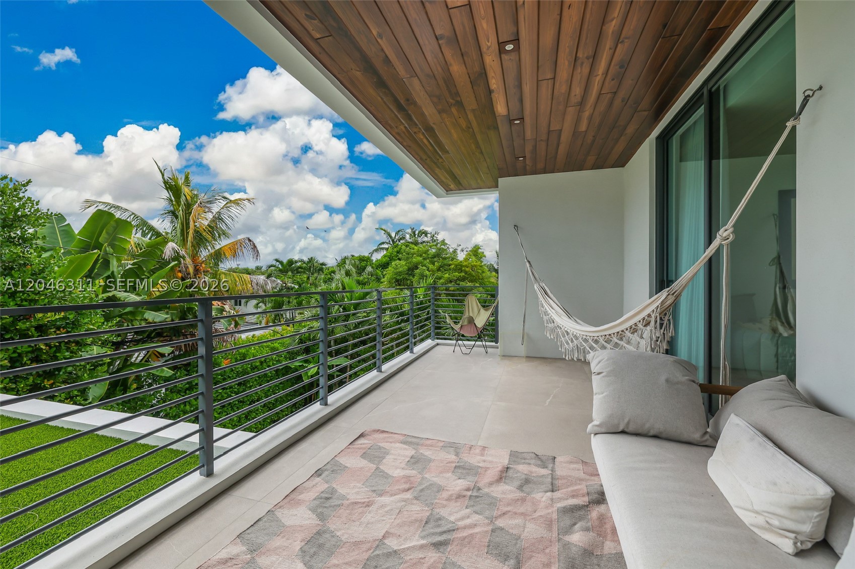 445 Ridgewood Rd, Key Biscayne FL 33149