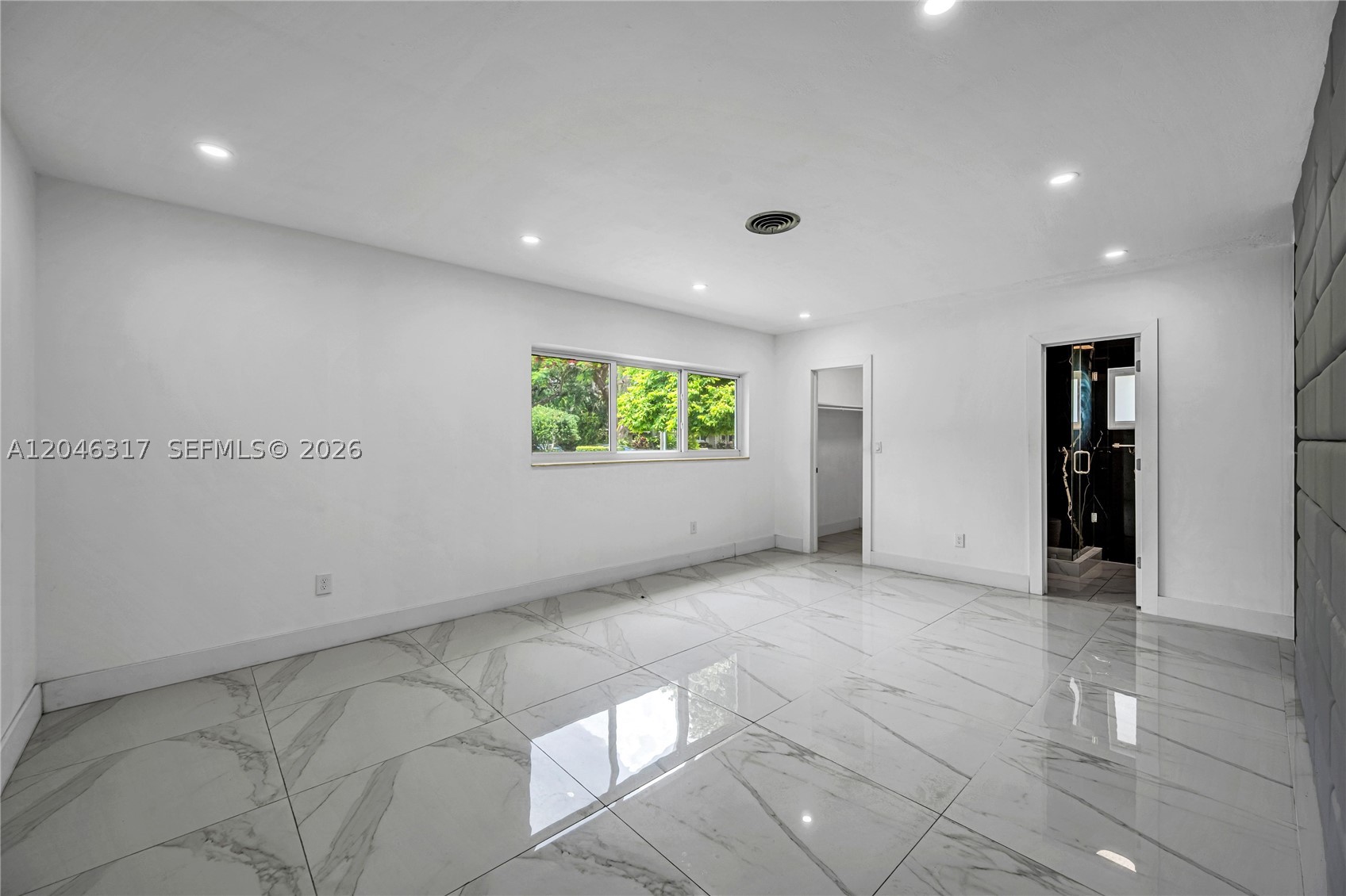 12525 SW 68th Ct, Pinecrest FL 33156