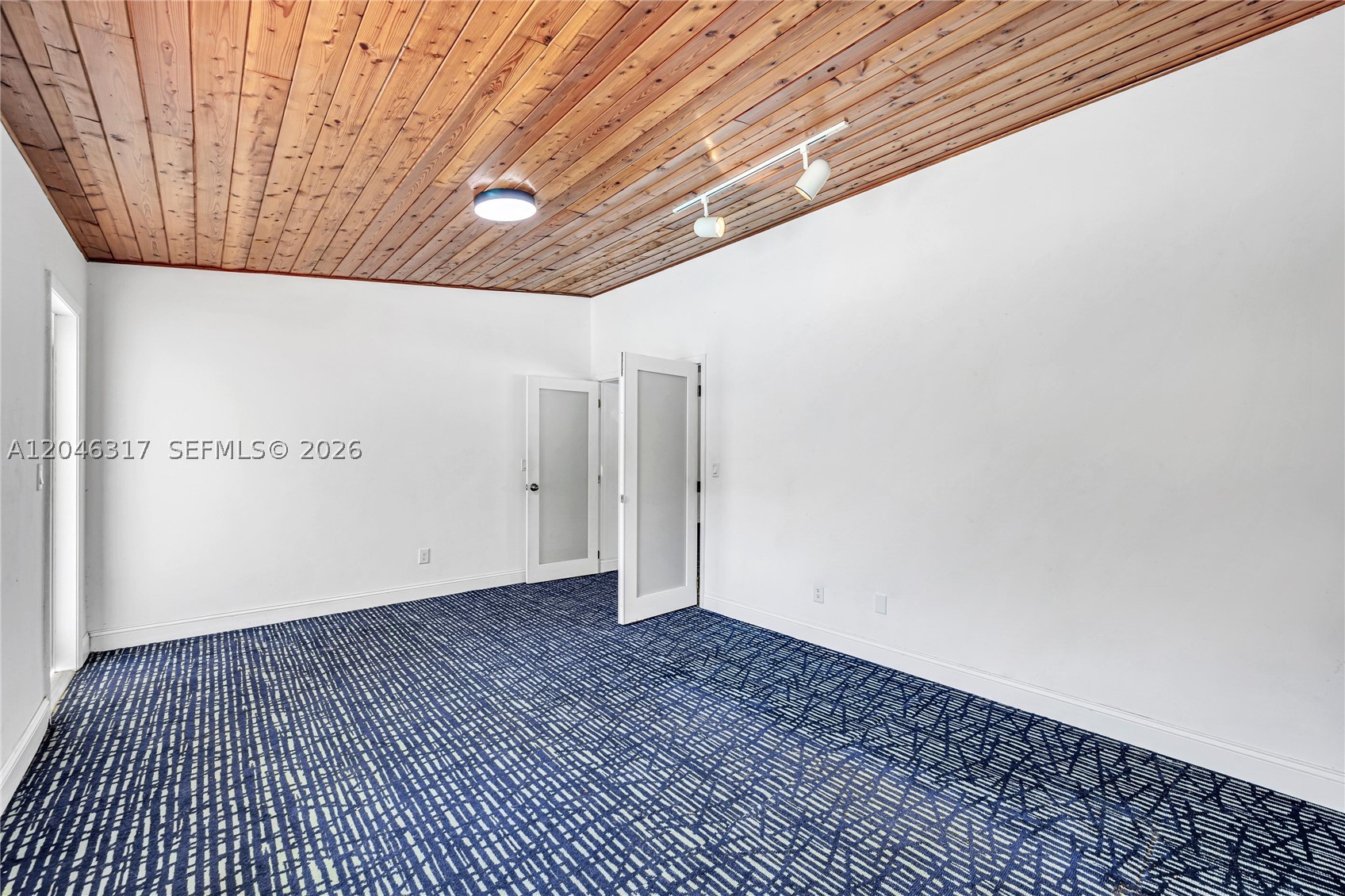12525 SW 68th Ct, Pinecrest FL 33156