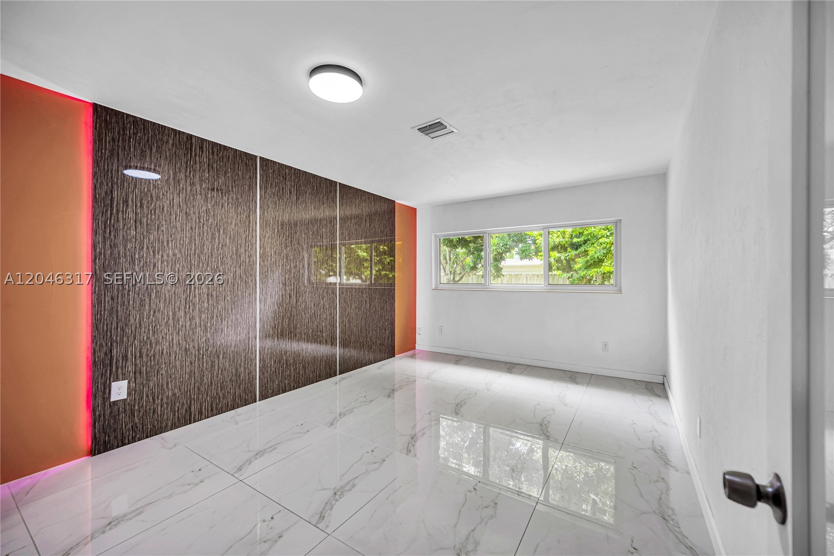 12525 SW 68th Ct, Pinecrest FL 33156