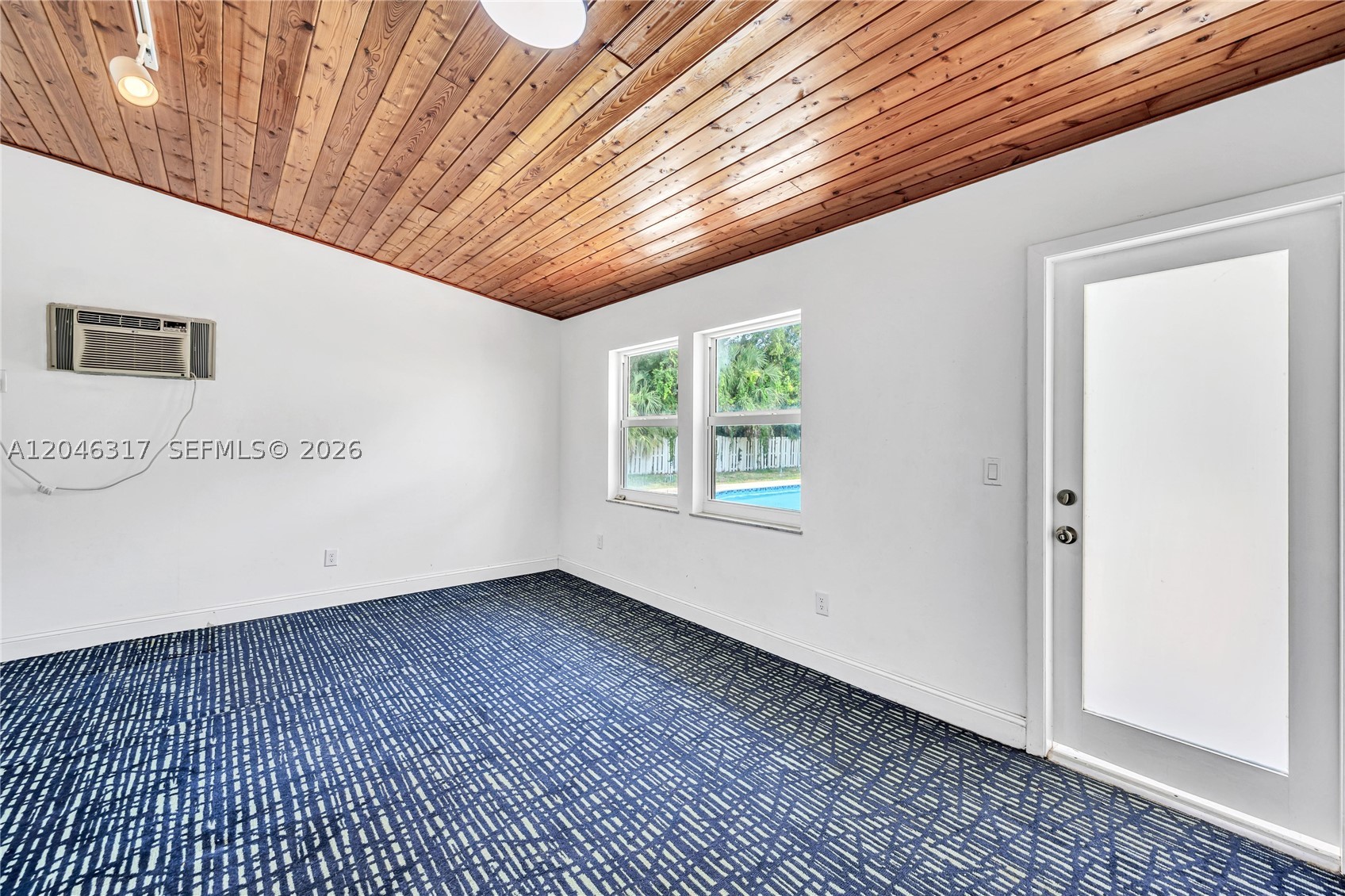 12525 SW 68th Ct, Pinecrest FL 33156