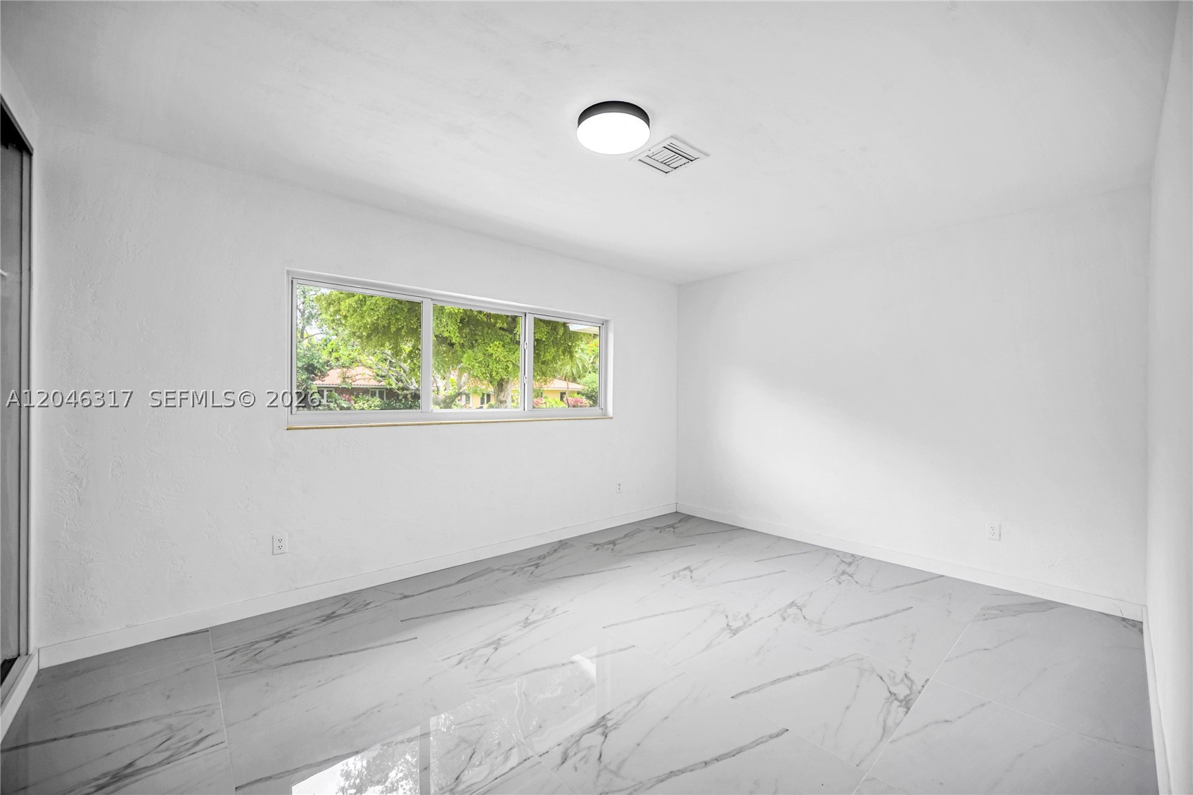 12525 SW 68th Ct, Pinecrest FL 33156