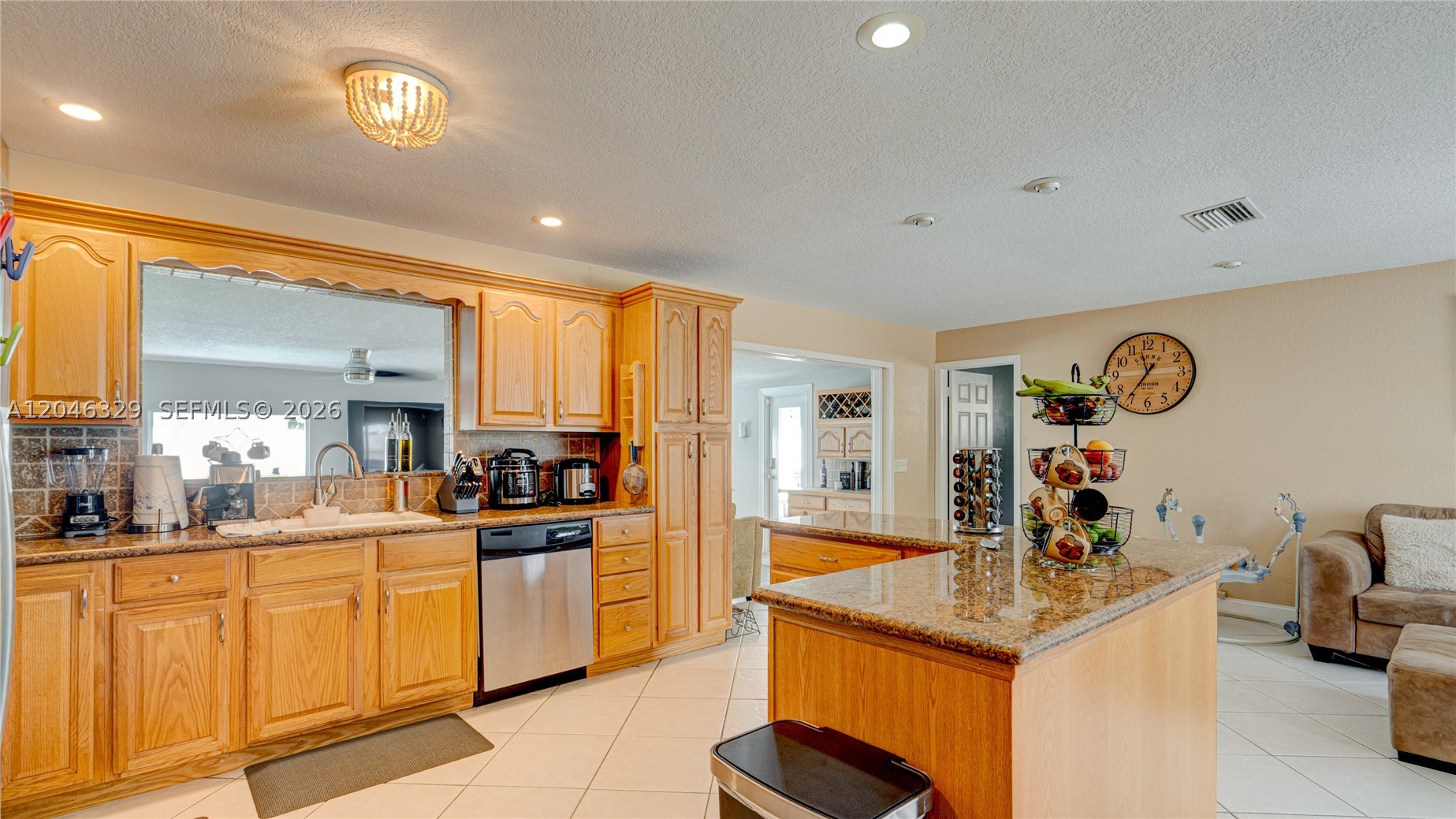 11370 NW 46th Pl, Sunrise FL 33323