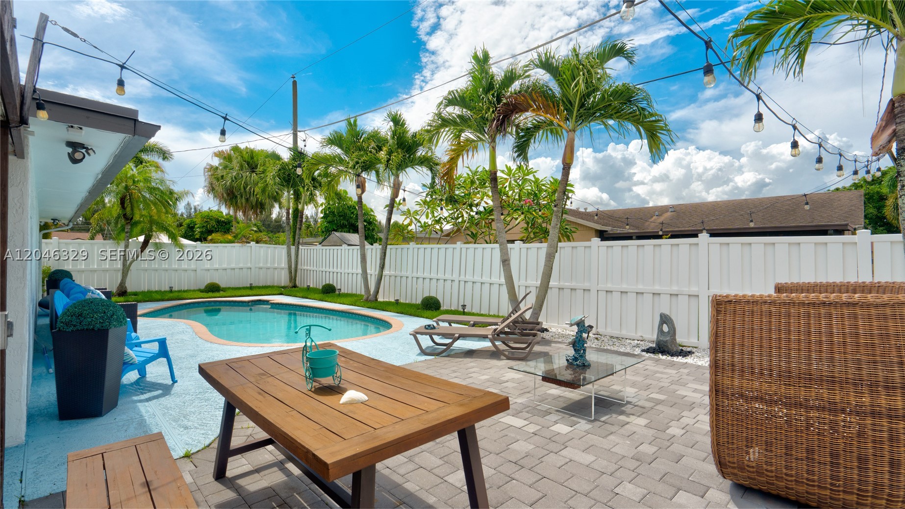 11370 NW 46th Pl, Sunrise FL 33323