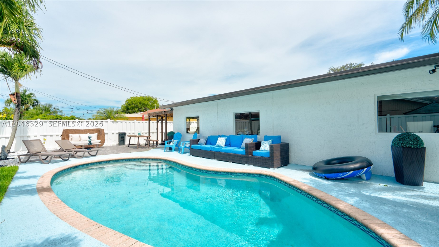 11370 NW 46th Pl, Sunrise FL 33323