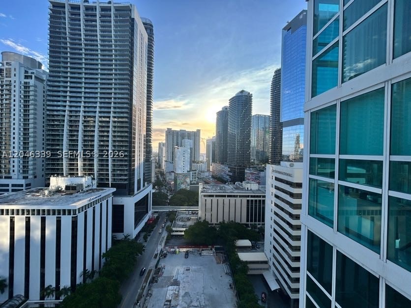 951 Brickell Ave #2011, Miami FL 33131