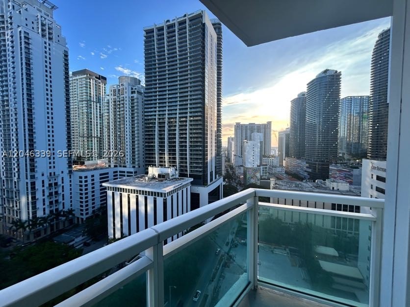 951 Brickell Ave #2011, Miami FL 33131