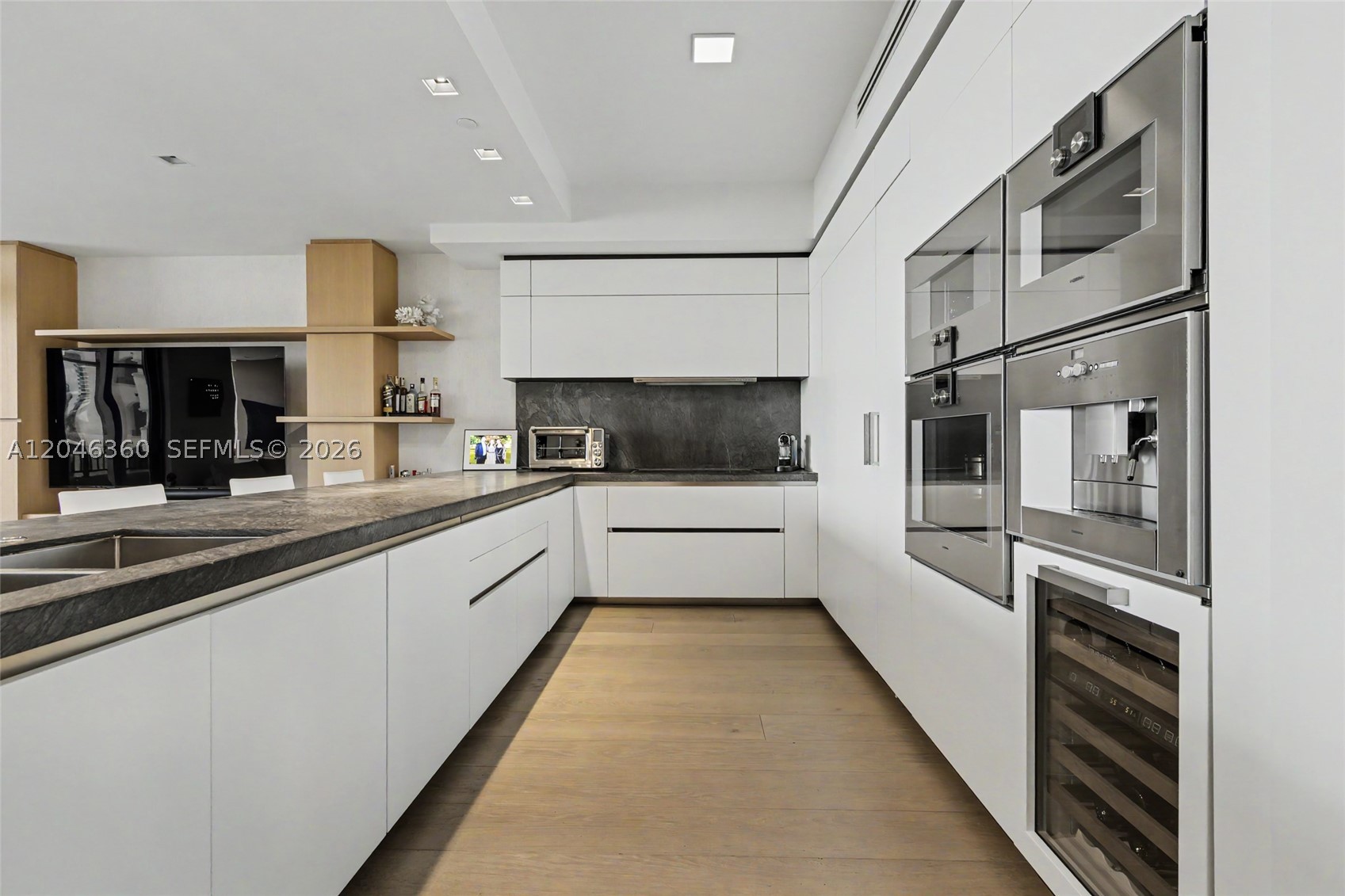 7042 Fisher Island Dr #7042, Miami Beach FL 33109