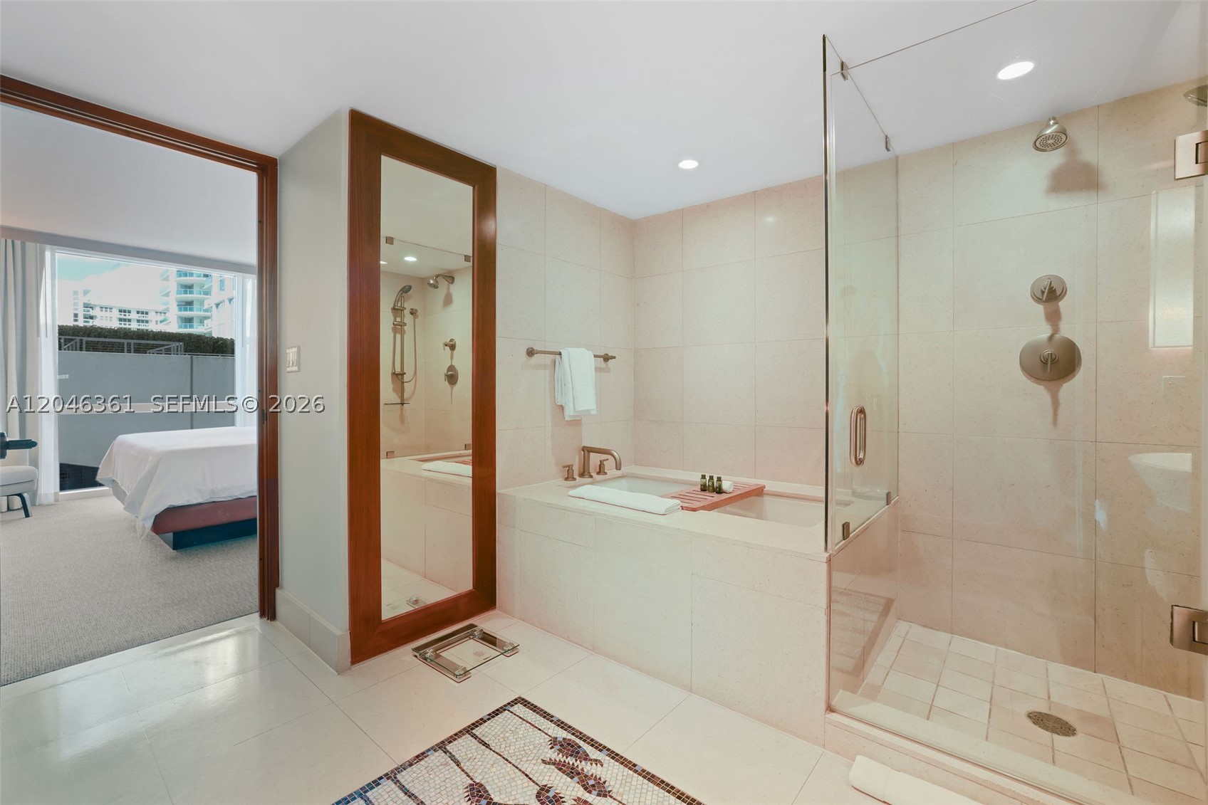 6801 Collins Ave #608 (door 616), Miami Beach FL 33141