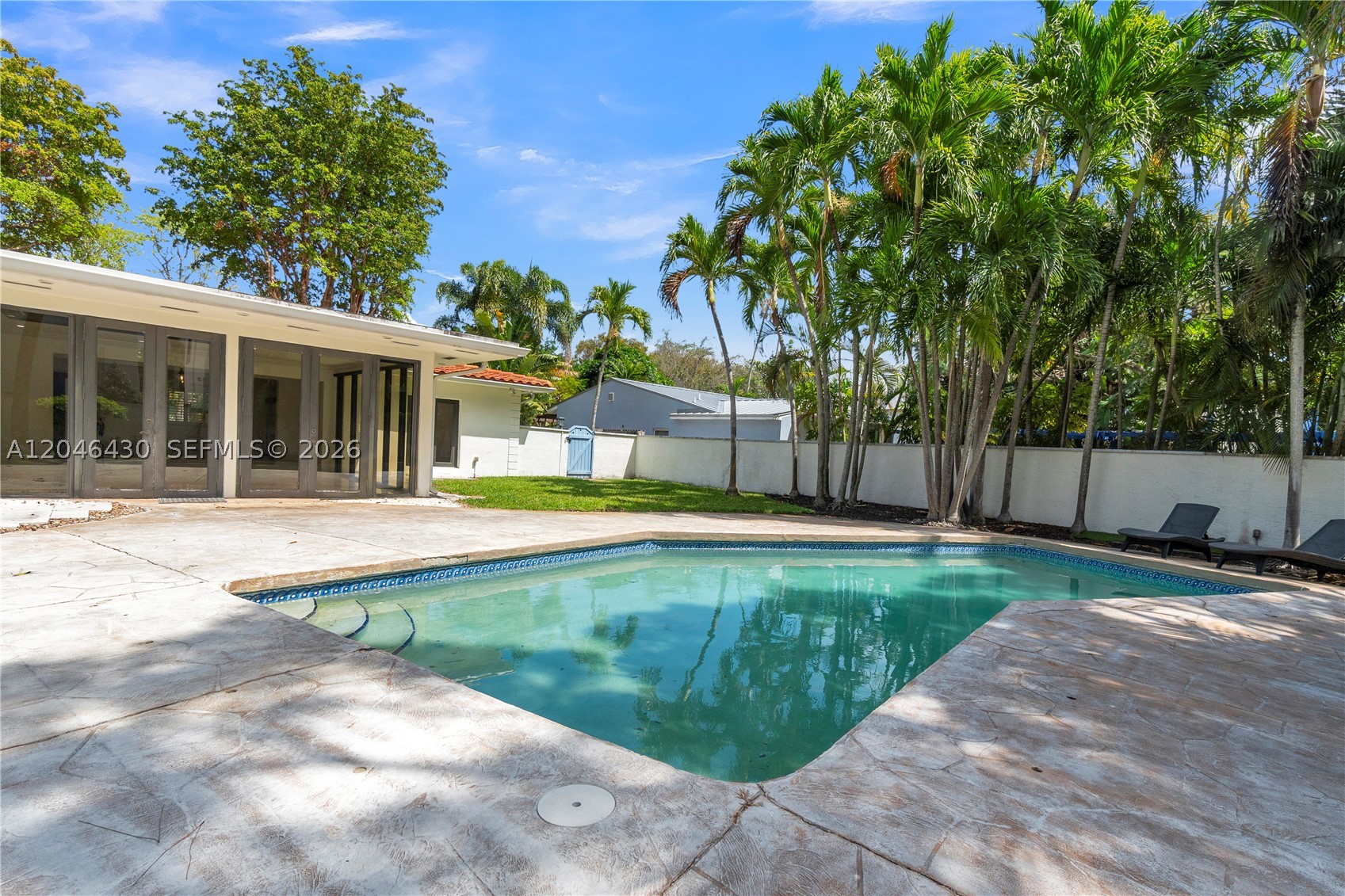 549 NE 12th Ave #1, Fort Lauderdale FL 33301