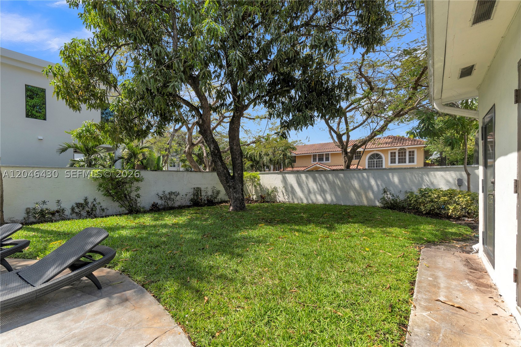 549 NE 12th Ave #1, Fort Lauderdale FL 33301