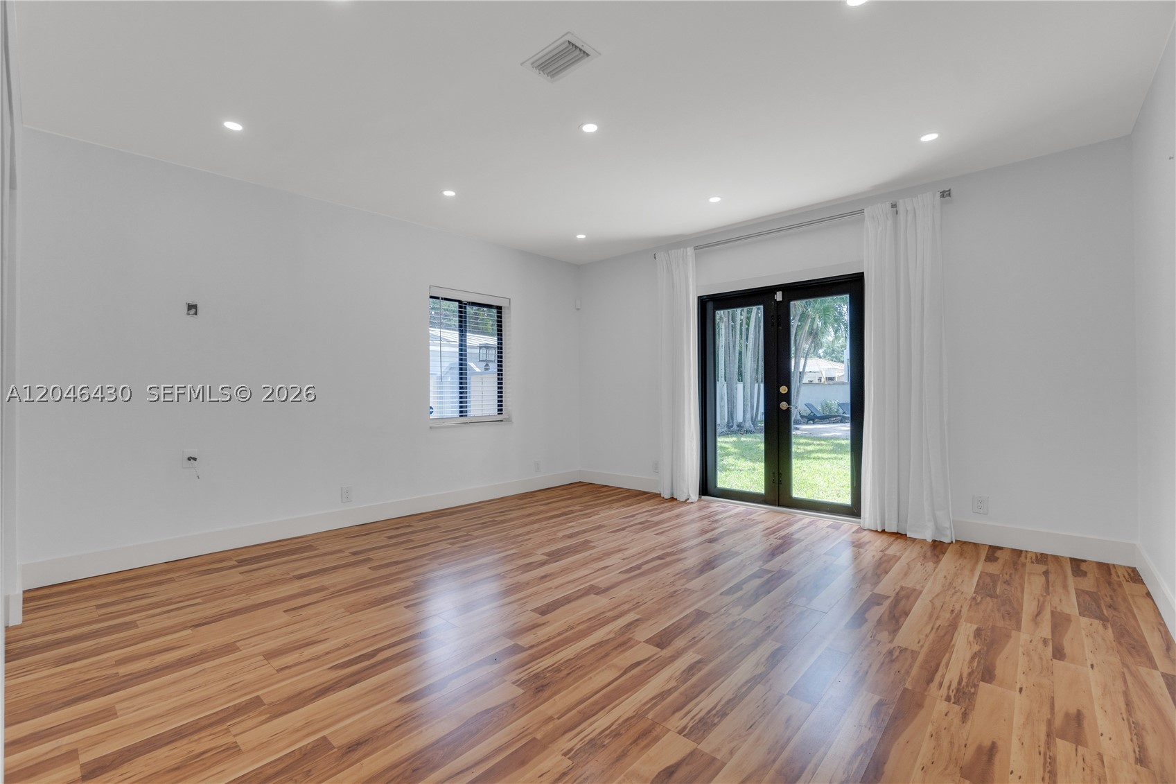 549 NE 12th Ave #1, Fort Lauderdale FL 33301