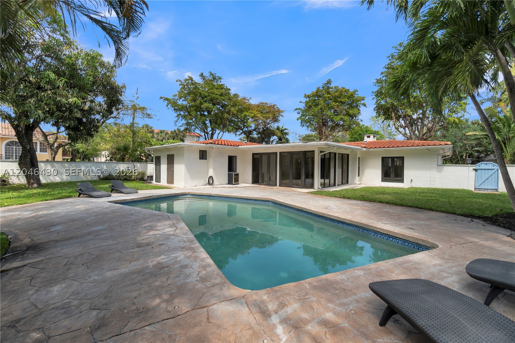 549 NE 12th Ave #1, Fort Lauderdale FL 33301