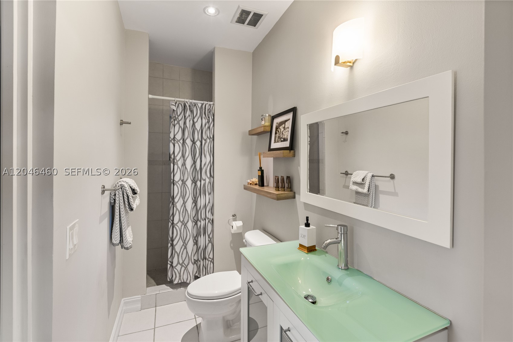 737 Alhambra Cir, Coral Gables FL 33134