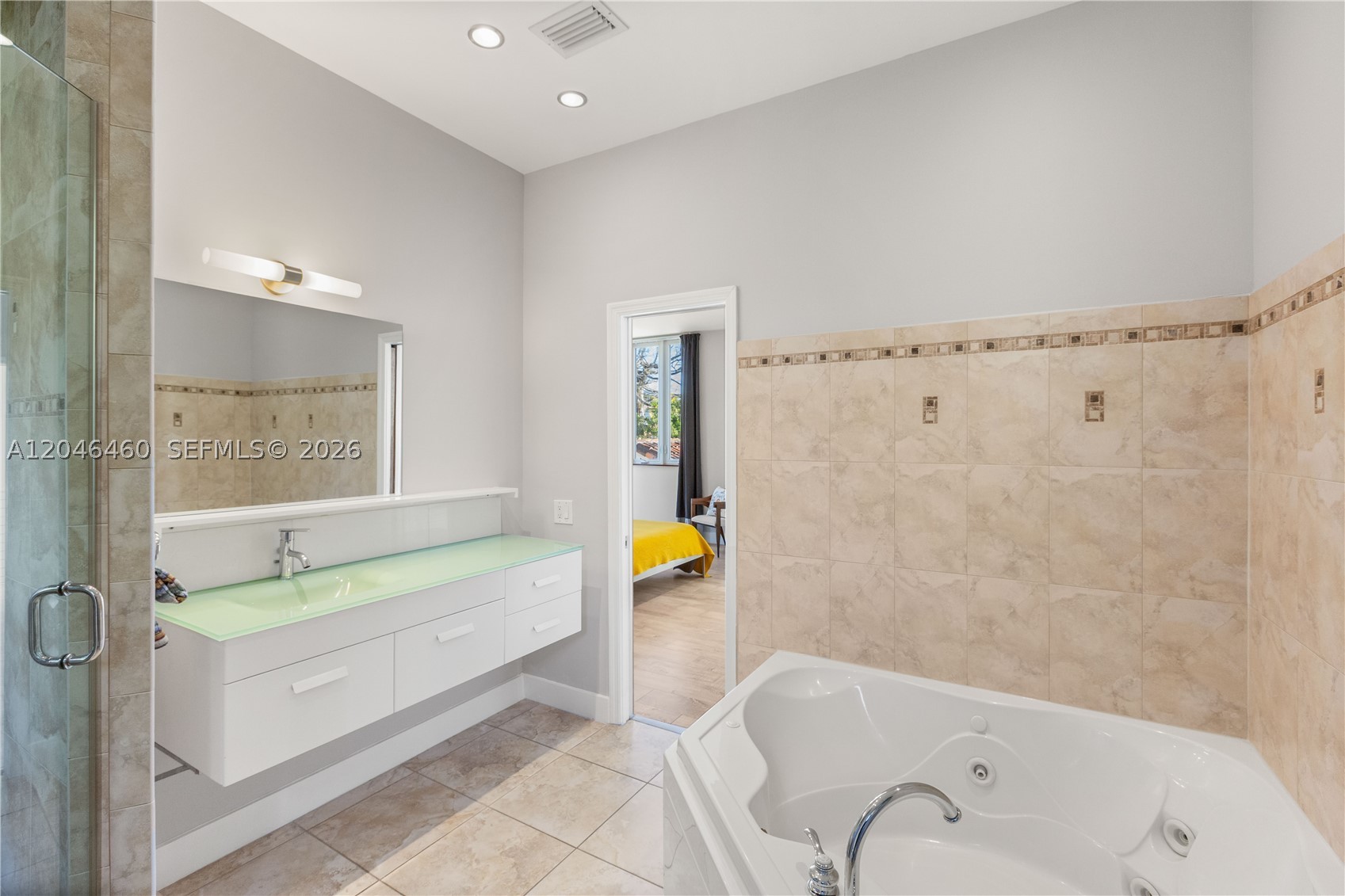 737 Alhambra Cir, Coral Gables FL 33134