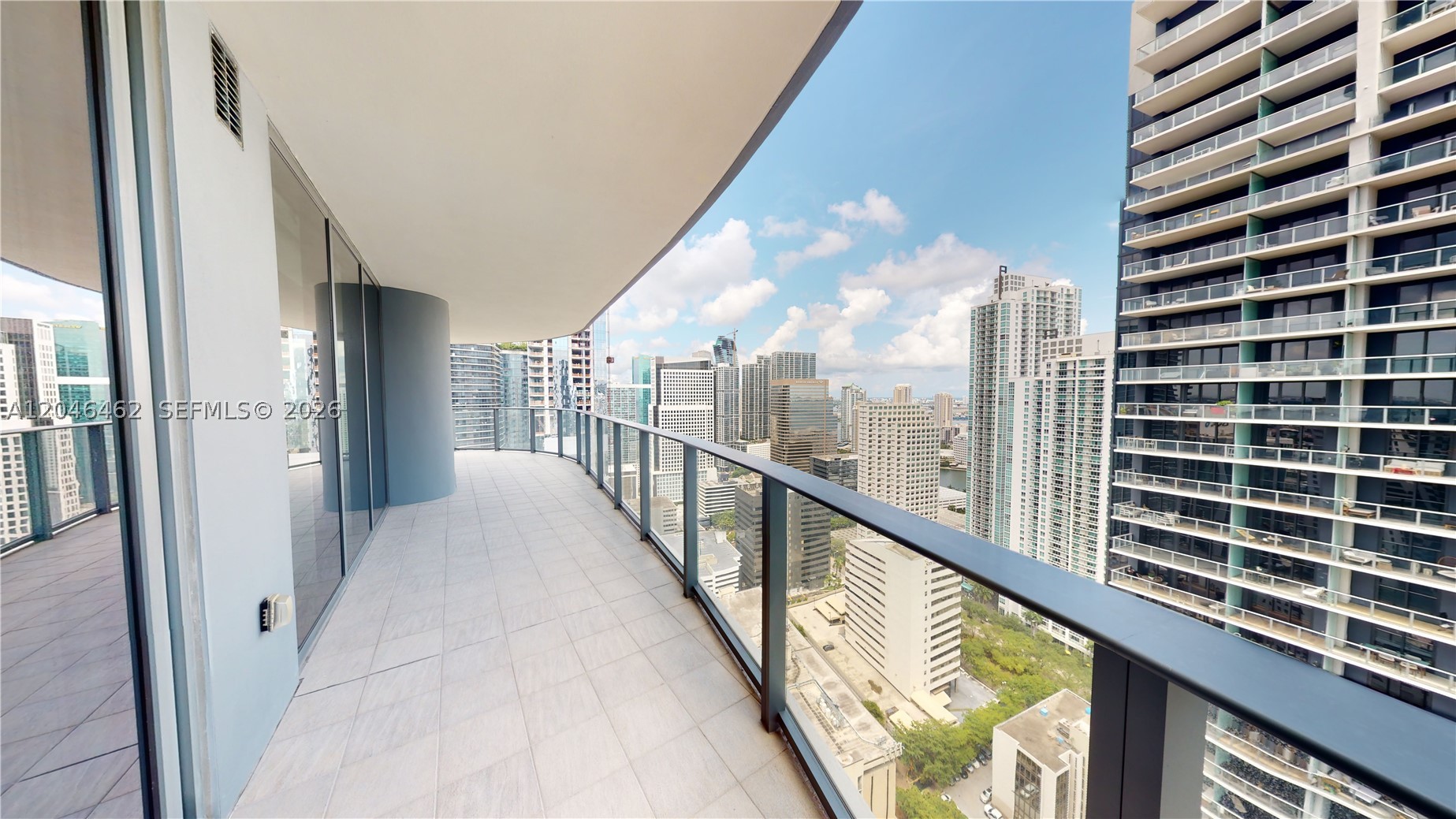 1000 Brickell Plaza #3915, Miami FL 33131