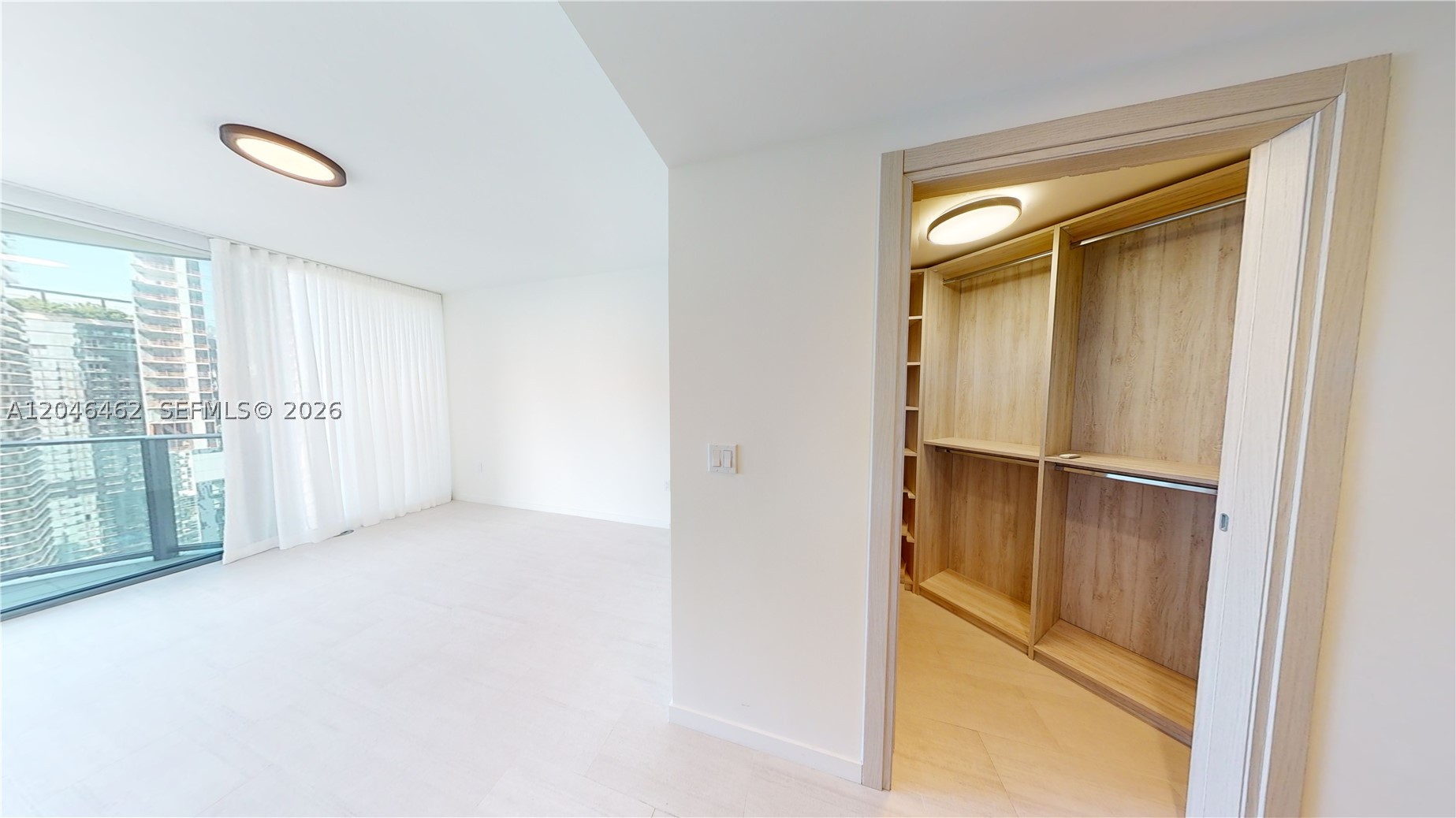 1000 Brickell Plaza #3915, Miami FL 33131
