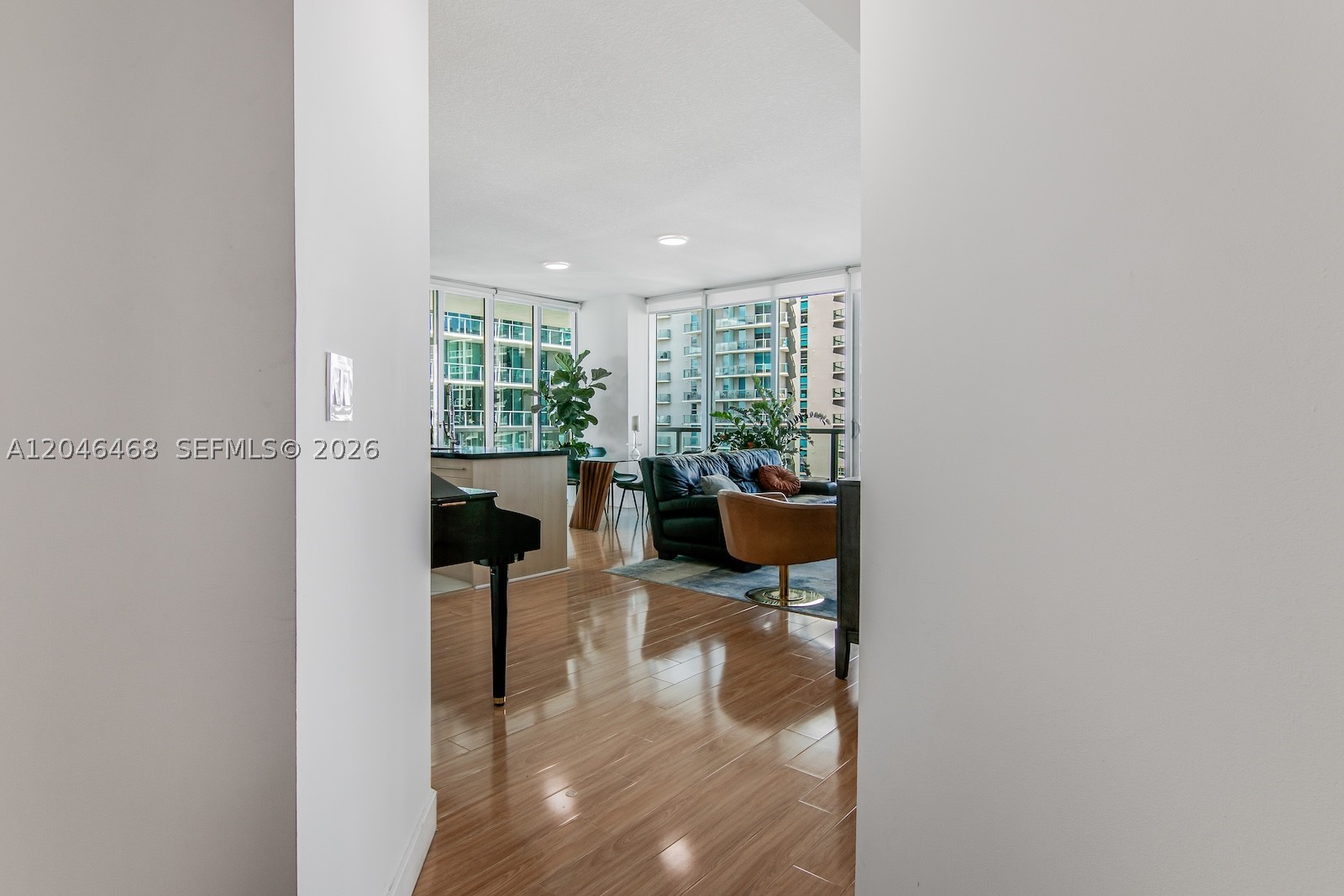 79 SW 12th St #2107-S, Miami FL 33130