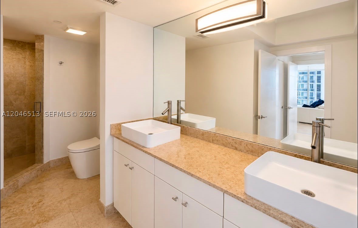 4775 Collins Ave #2407, Miami Beach FL 33140
