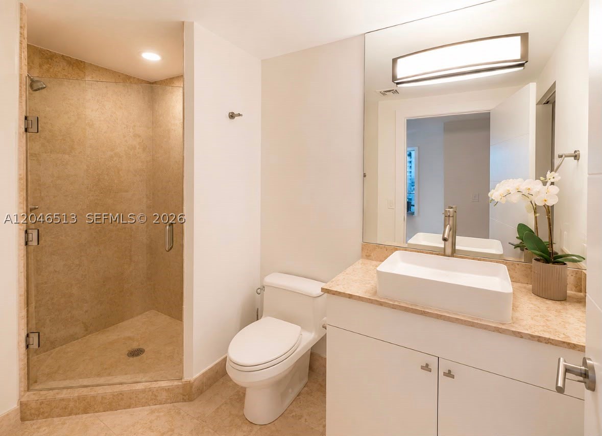 4775 Collins Ave #2407, Miami Beach FL 33140