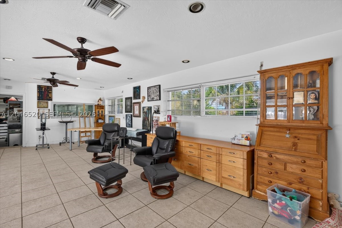 9841 SW 157th Ter, Miami FL 33157