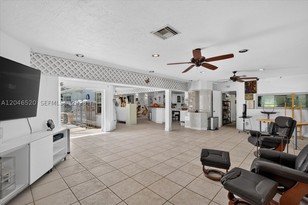 9841 SW 157th Ter, Miami FL 33157
