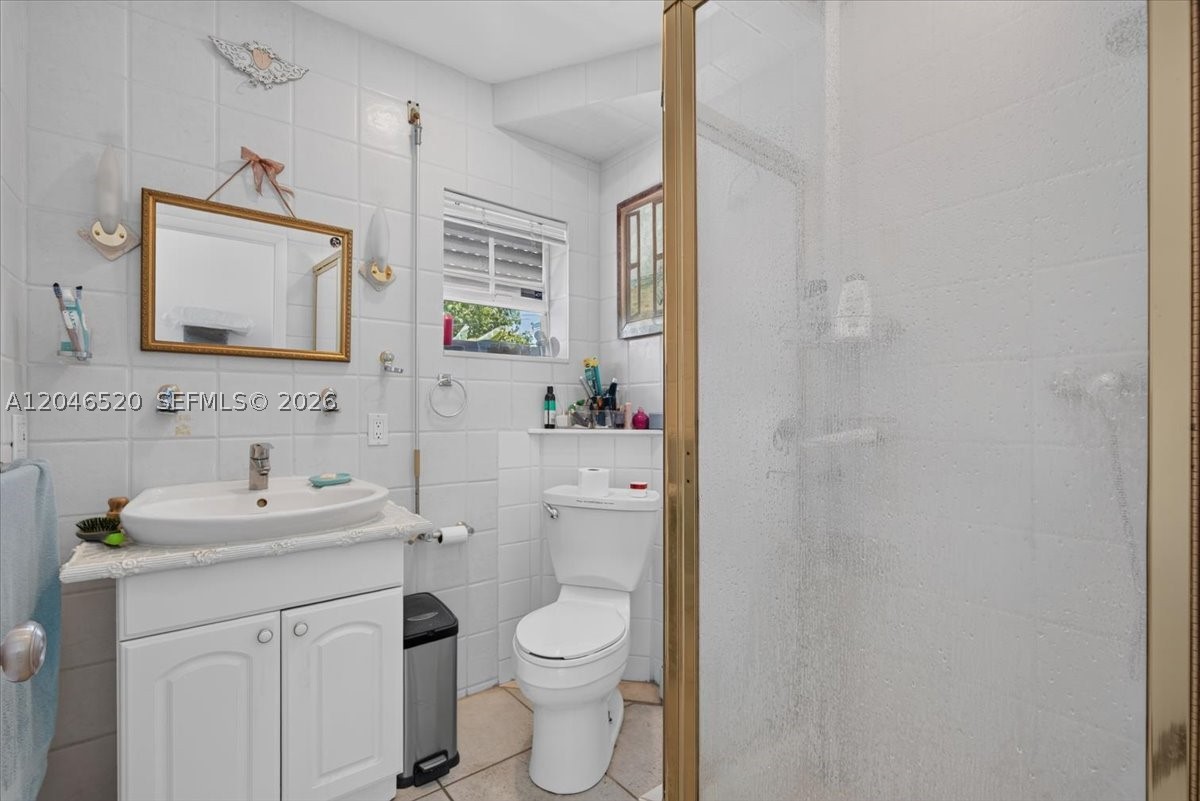 9841 SW 157th Ter, Miami FL 33157