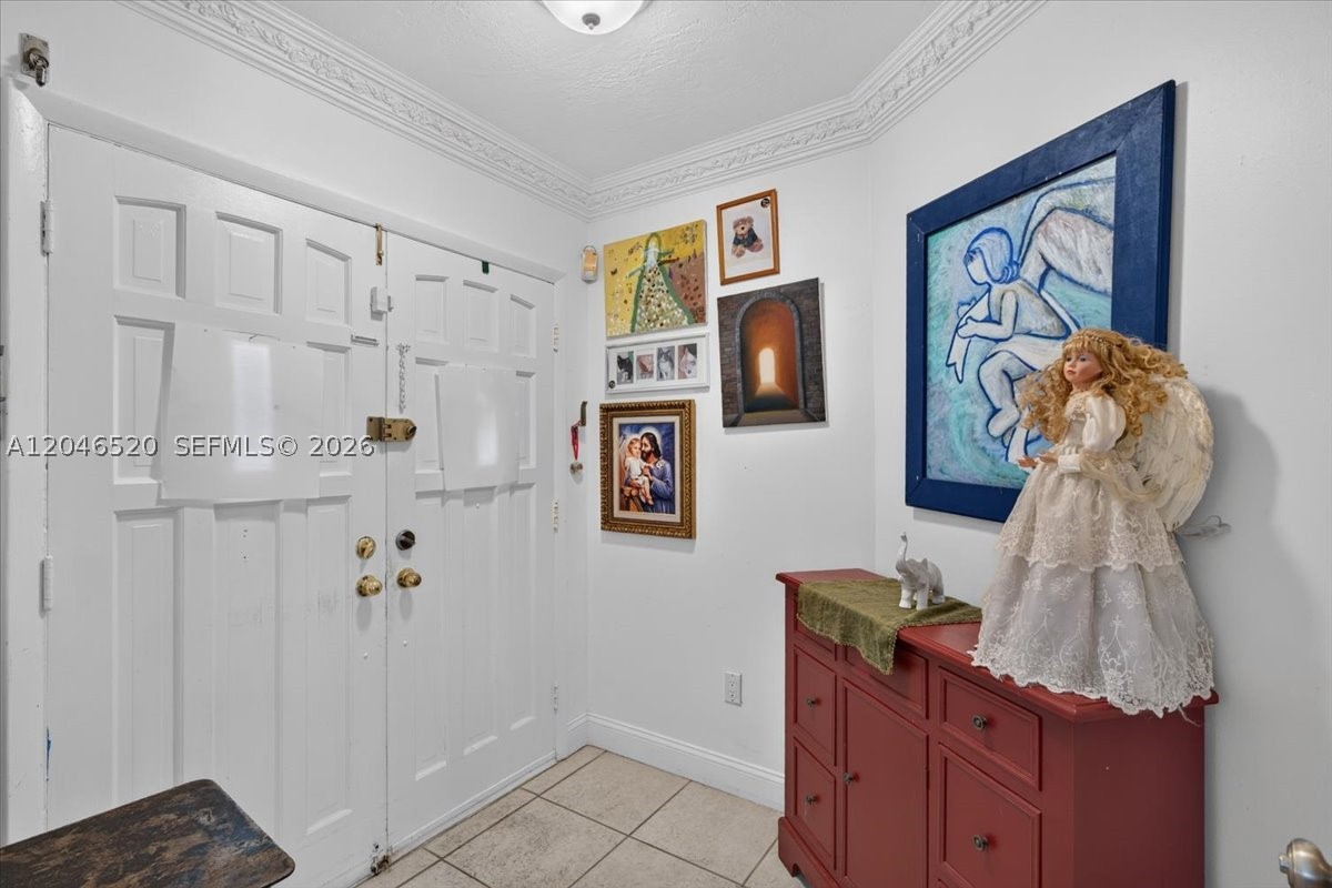 9841 SW 157th Ter, Miami FL 33157