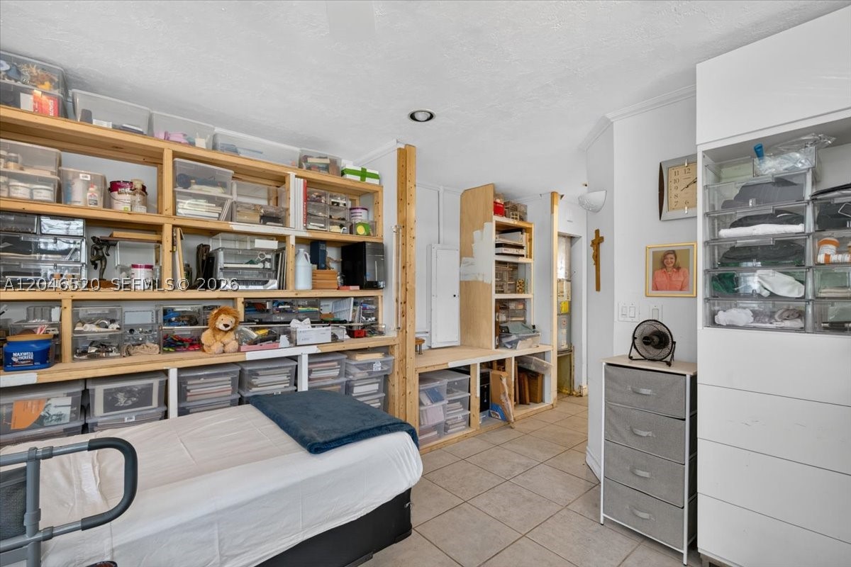 9841 SW 157th Ter, Miami FL 33157