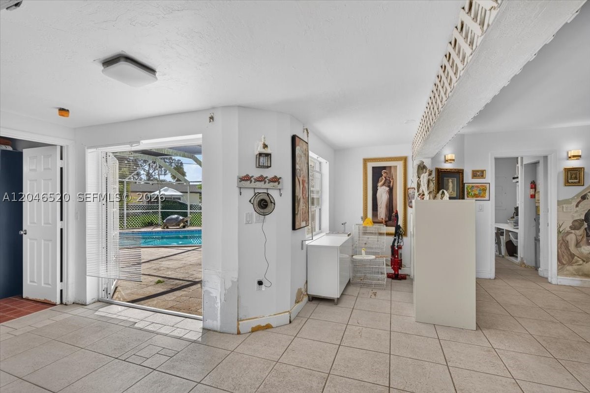 9841 SW 157th Ter, Miami FL 33157