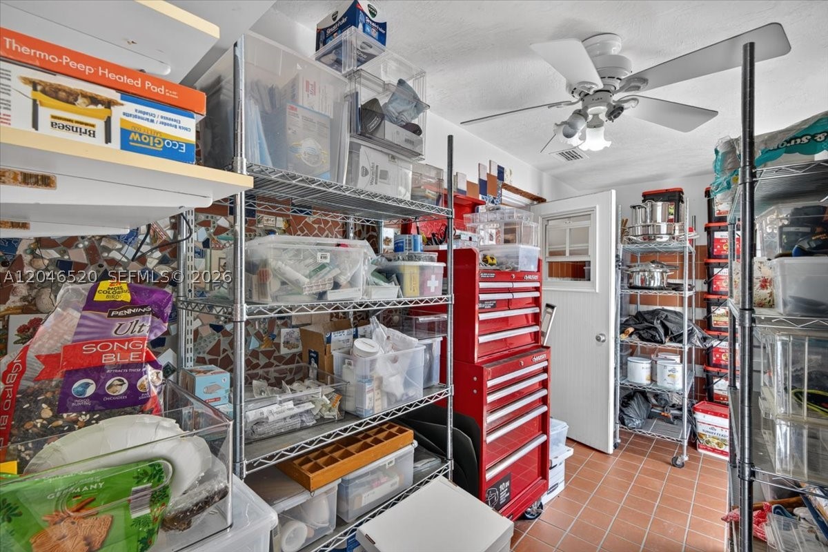 9841 SW 157th Ter, Miami FL 33157