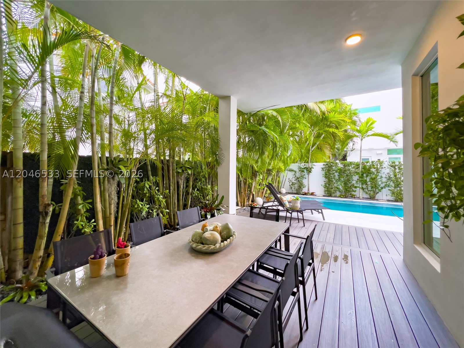 10561 NW 68th Ter, Doral FL 33178