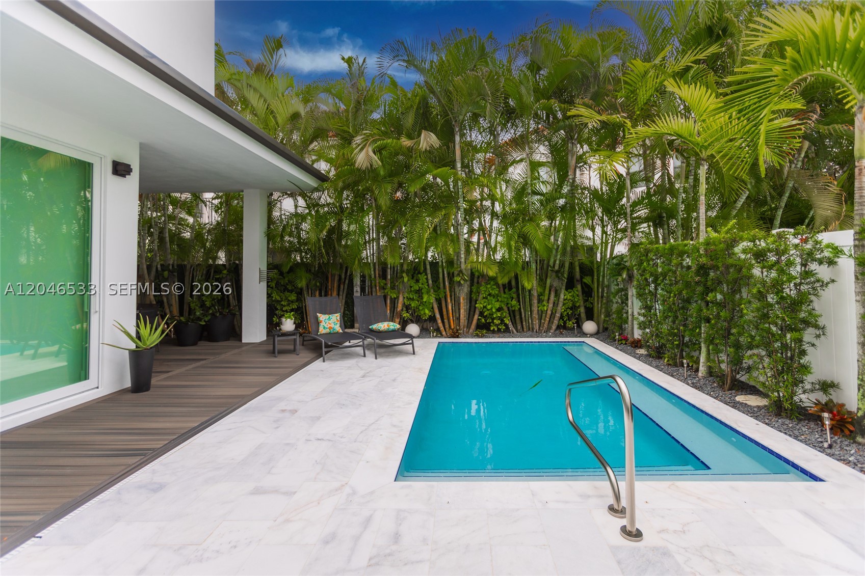 10561 NW 68th Ter, Doral FL 33178
