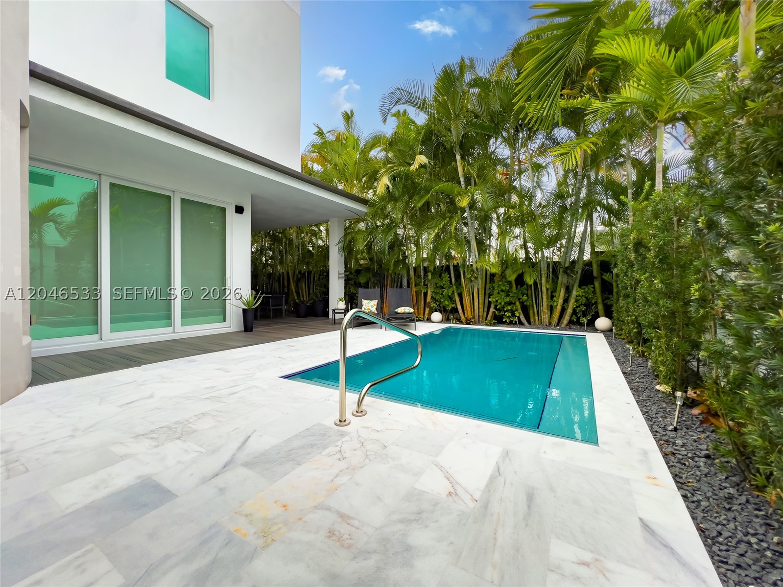 10561 NW 68th Ter, Doral FL 33178