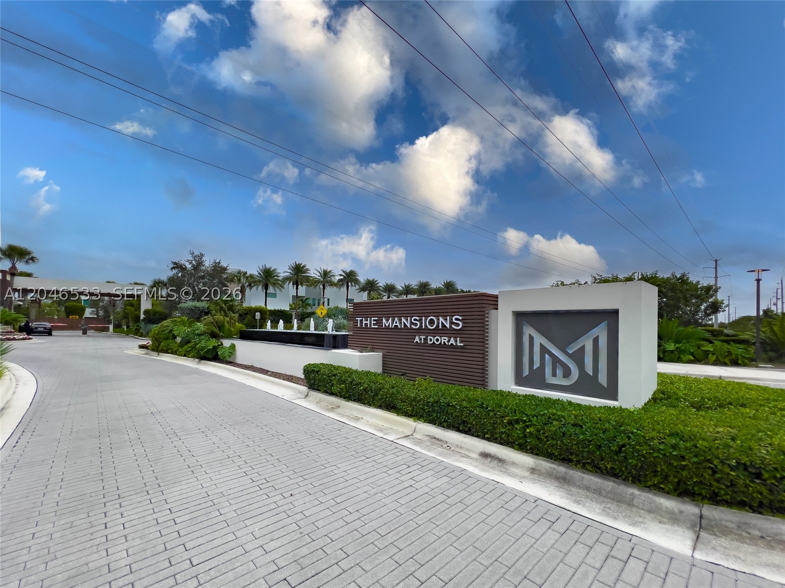 10561 NW 68th Ter, Doral FL 33178