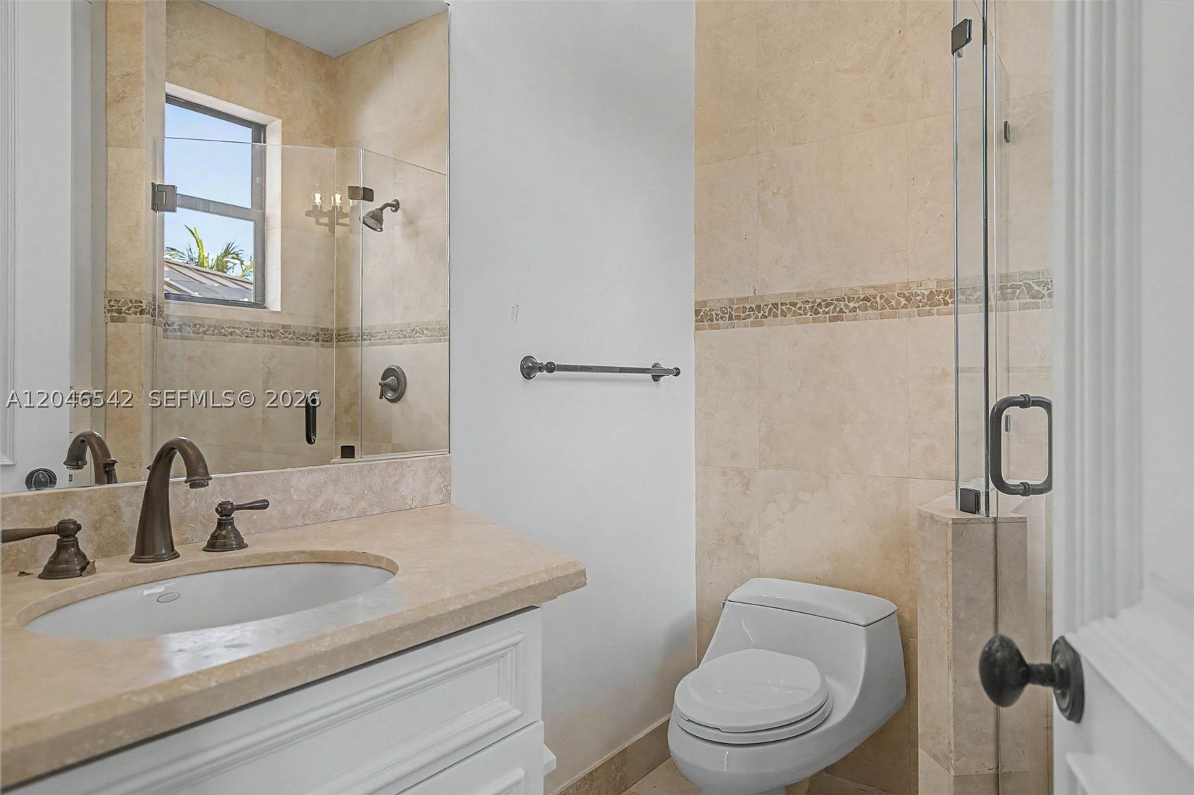2561 Trapp Ave, Miami FL 33133