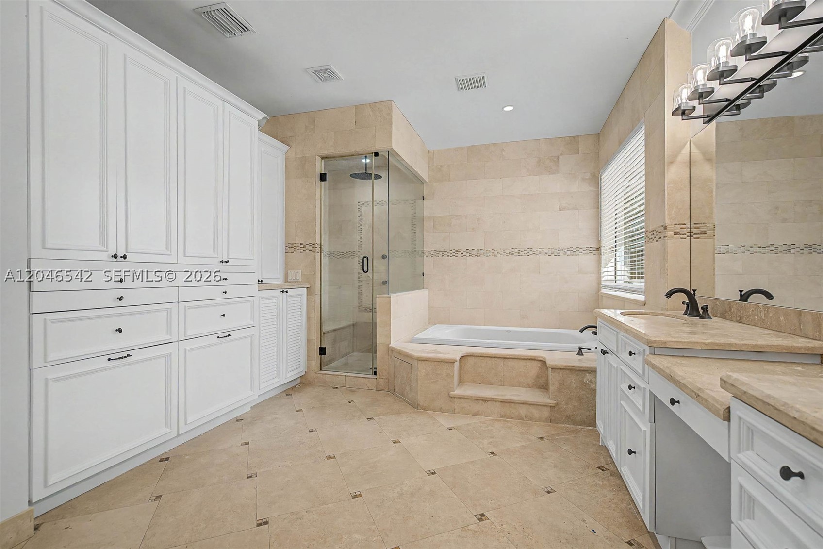 2561 Trapp Ave, Miami FL 33133