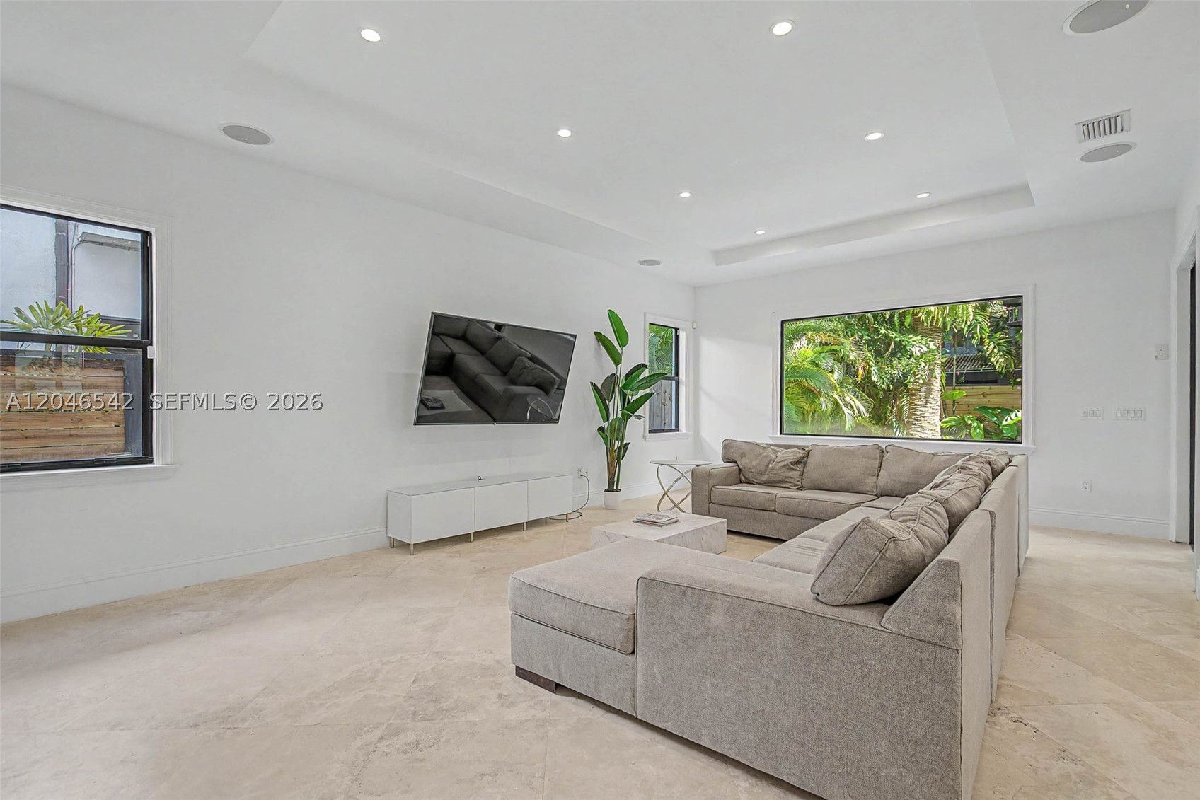 2561 Trapp Ave, Miami FL 33133