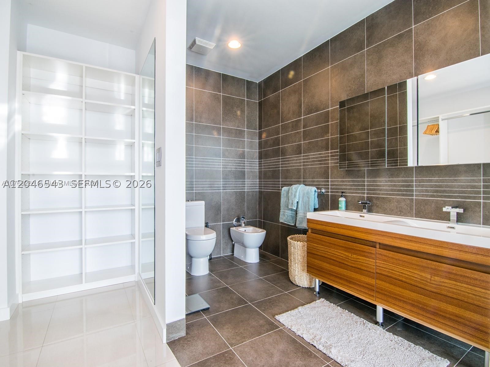 2100 Park Ave #406, Miami Beach FL 33139