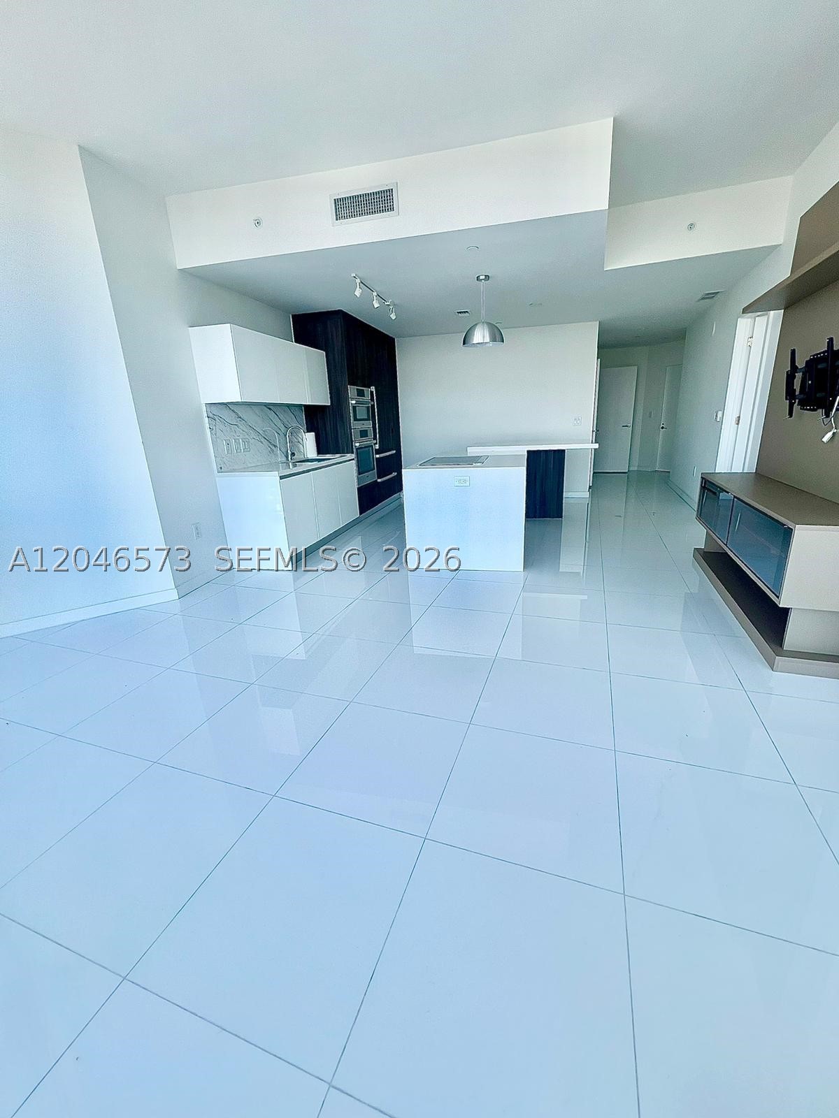 Miami FL 33132 - A12046573