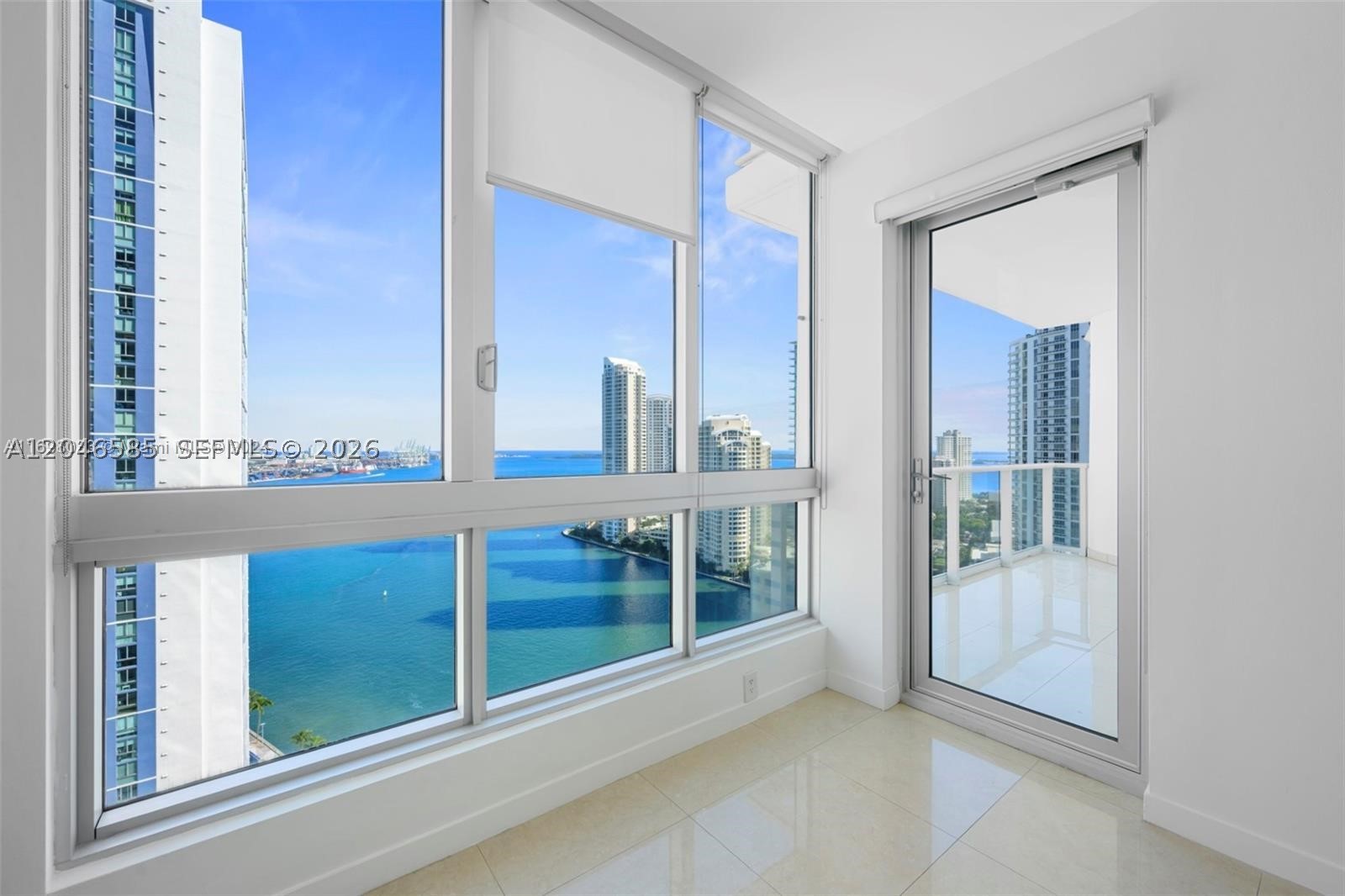 300 S Biscayne Blvd #T-2612, Miami FL 33131