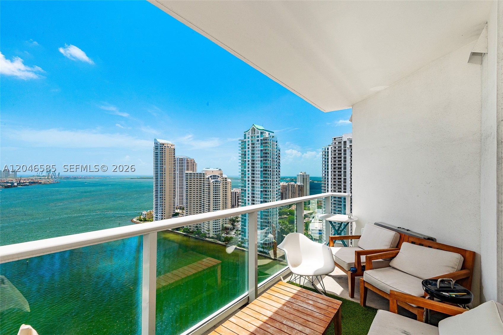 300 S Biscayne Blvd #T-2612, Miami FL 33131