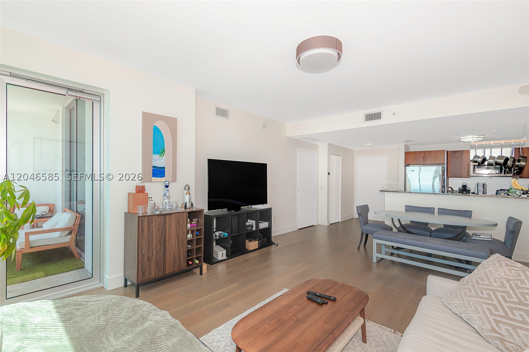 300 S Biscayne Blvd #T-2612, Miami FL 33131