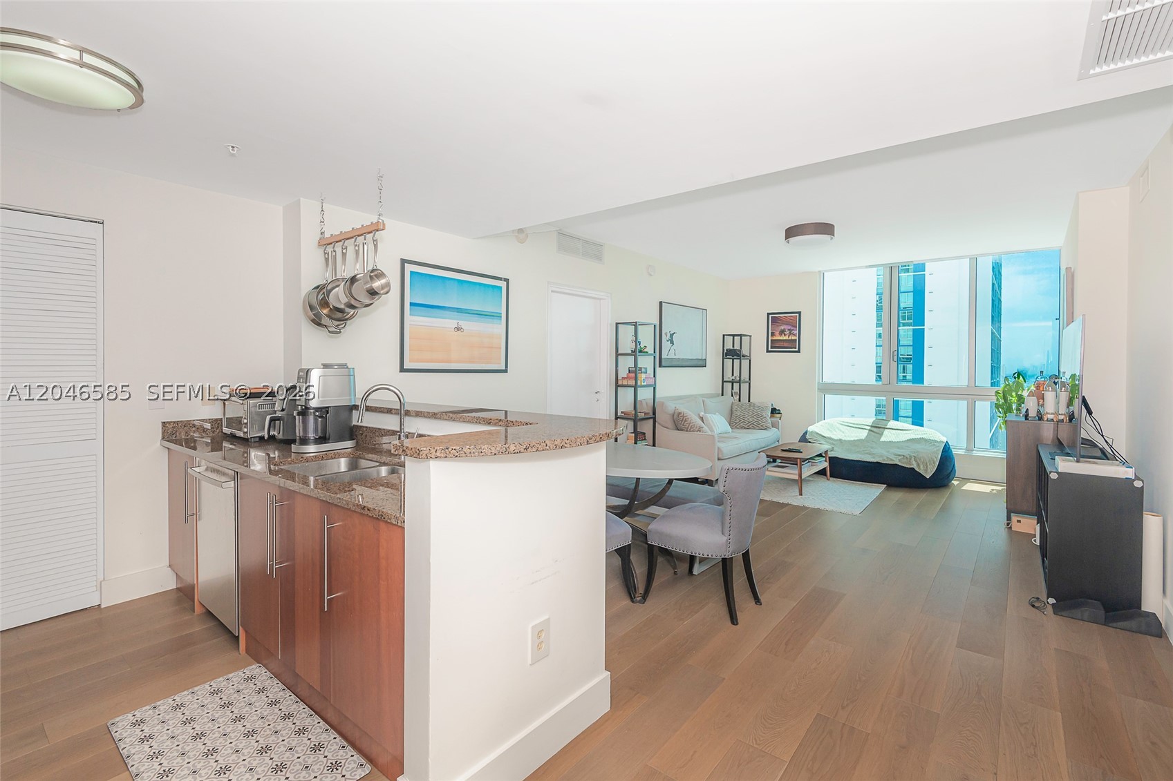 300 S Biscayne Blvd #T-2612, Miami FL 33131