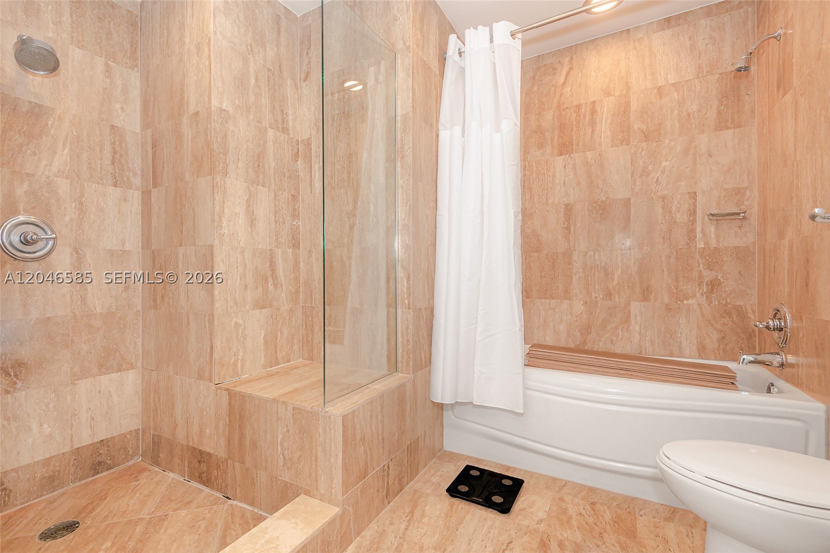 300 S Biscayne Blvd #T-2612, Miami FL 33131